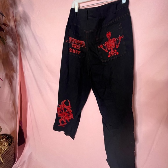 Other - Streetwear Graphic Embroidered Size XXL